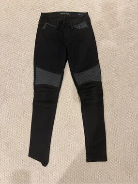 YMI 360 Black Moto Skinny Jeans Faux Leather Knee Detail Size 27